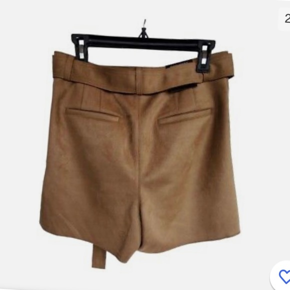 Banana Republic NWT Suede with Front Pockets Pleats and Belt Size 14 - Picture 3 of 5